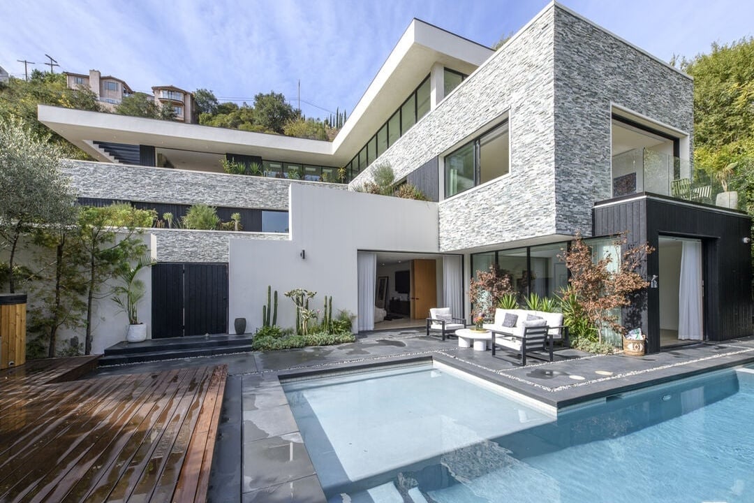 Pinnacle Manor, Willow Glen Rd, 90046