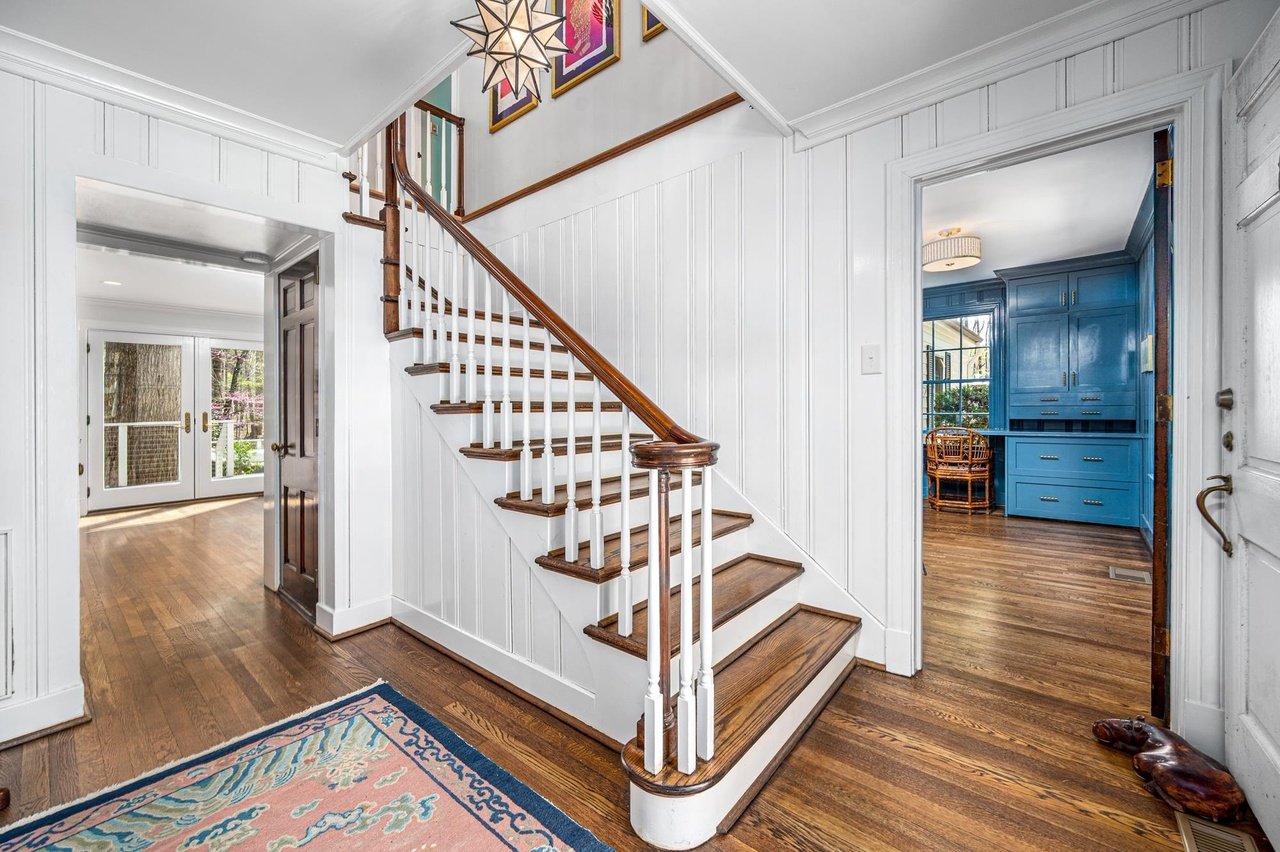 1021 Laurel Hill Rd