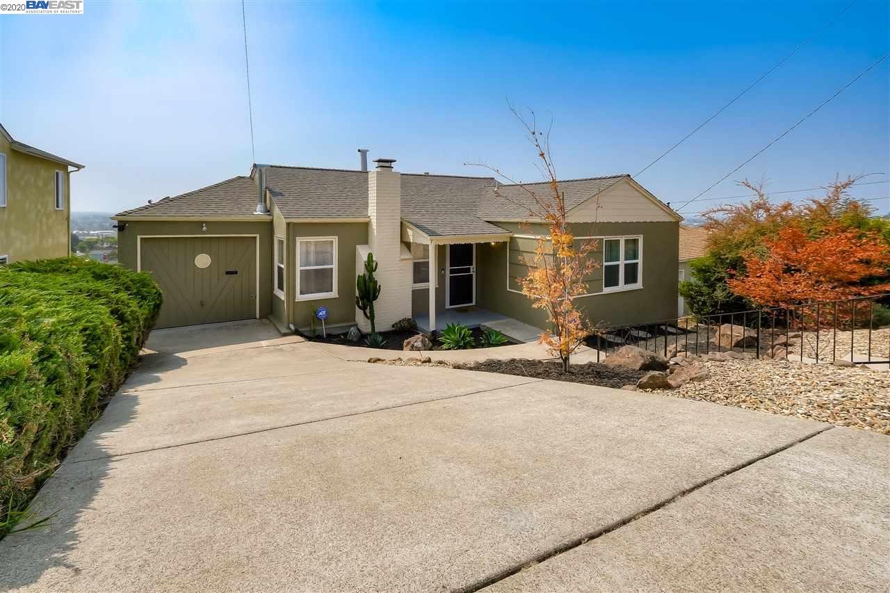 16049 Selborne Dr