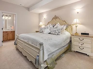10057 NE 30th Pl