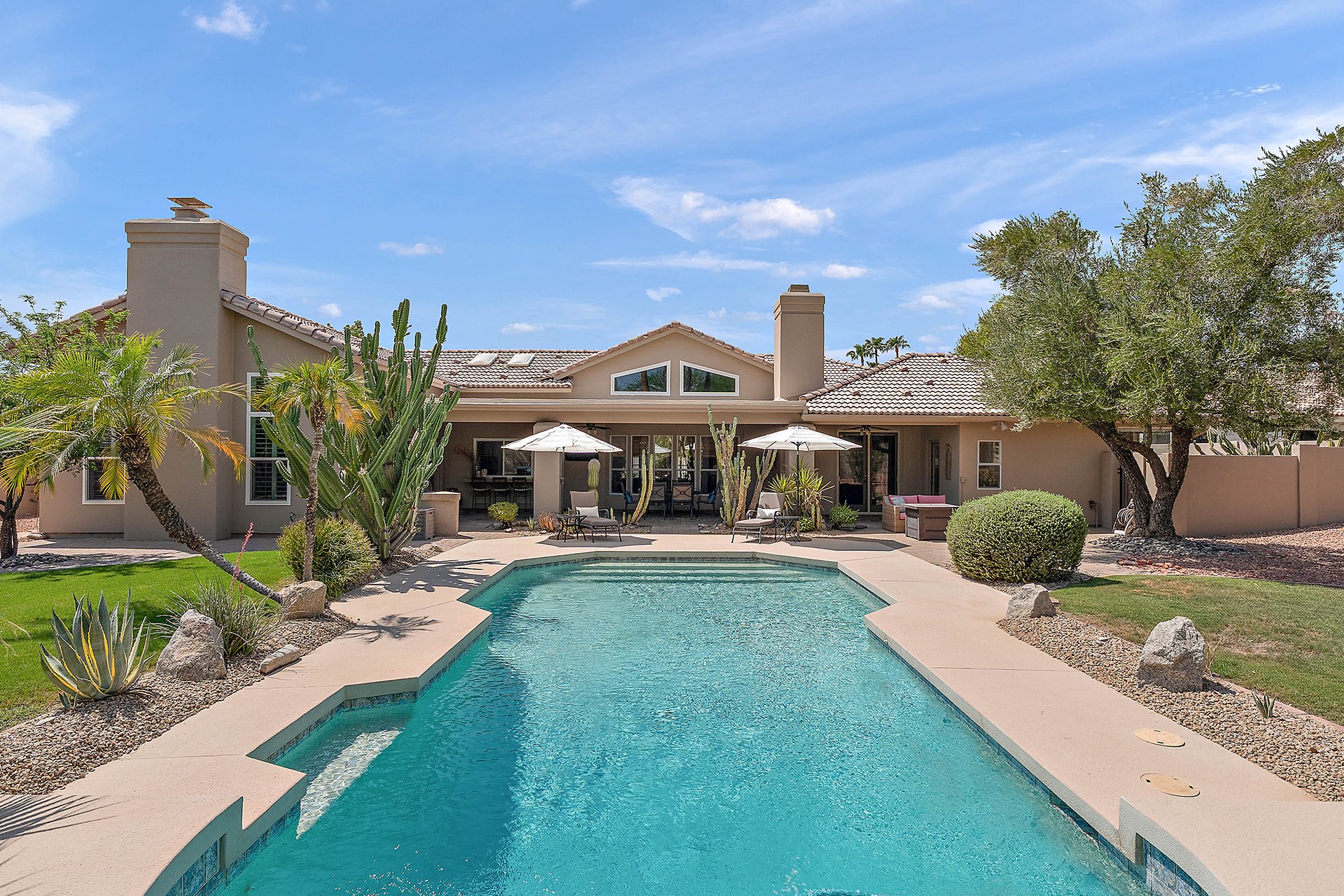 10195 E CORRINE Drive