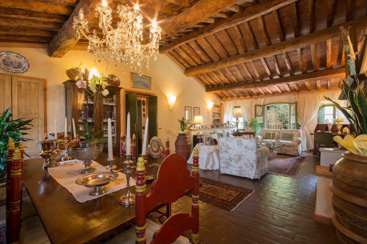 VILLA TOSCANA