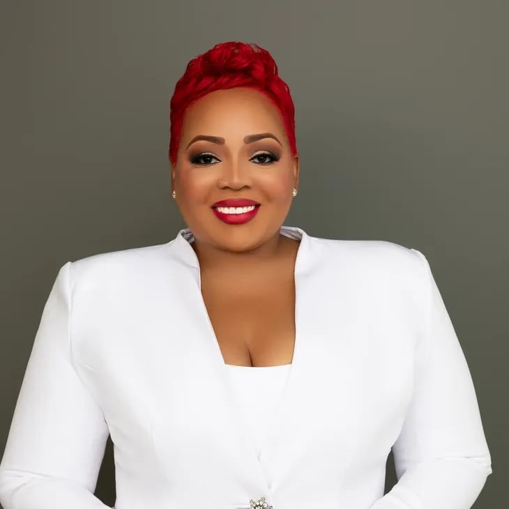 Latavia Dawson Jacksonville, FL Real Estate Agent Headshot