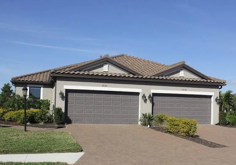 4762 Tortona Ct