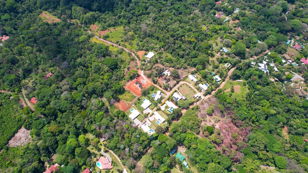Modern 3BR Home in Highly Desirable Gated Community in Ojochal Costa Rica