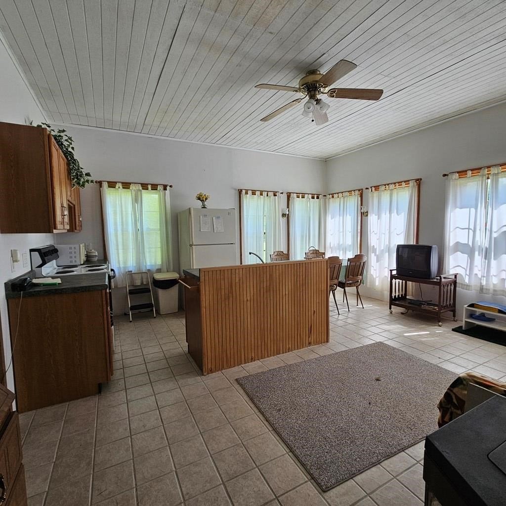 359 Gazdag Road