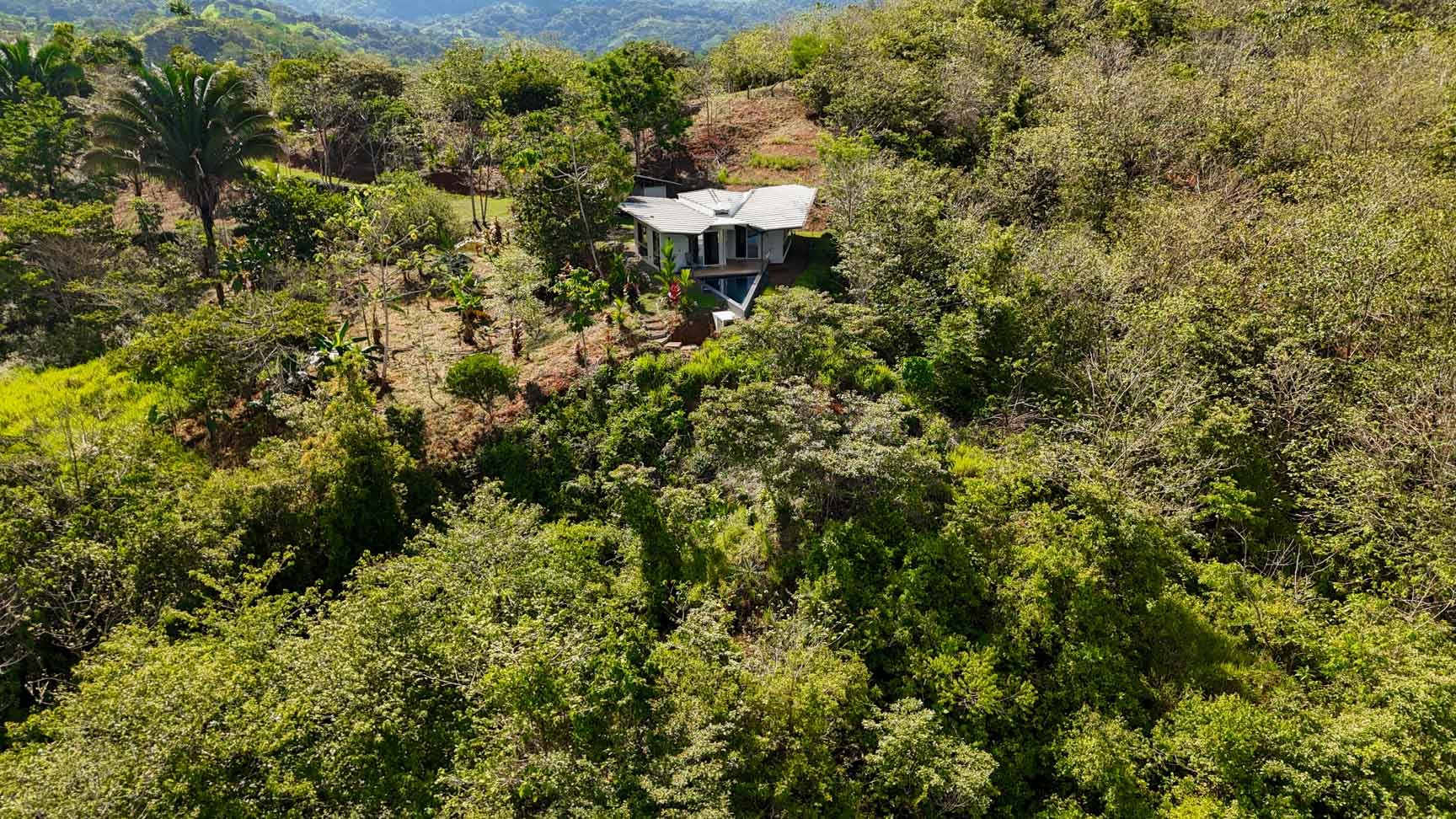 32-Acre Self-Sustainable Off-Grid Farm Near Ojochal with House, Solar Power & River