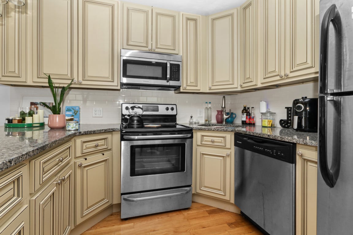 12 Argyle St - Revere Beach Bungalow