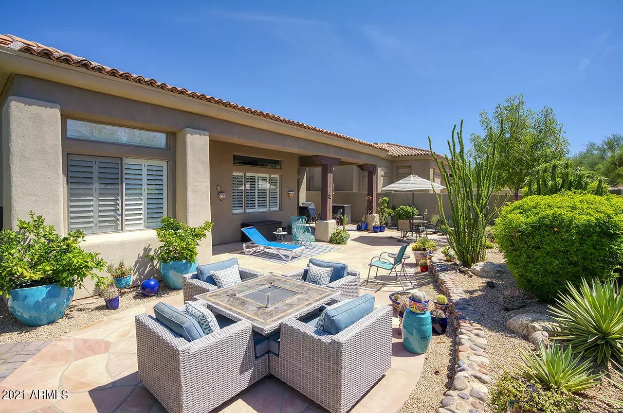 7971 E Feathersong Ln