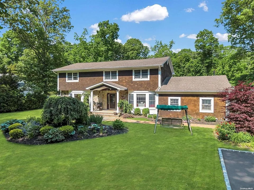 3 Red Oak Ct