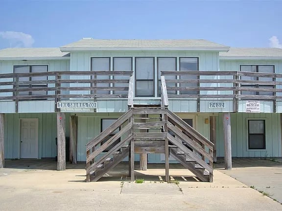 7432 Gulf Blvd