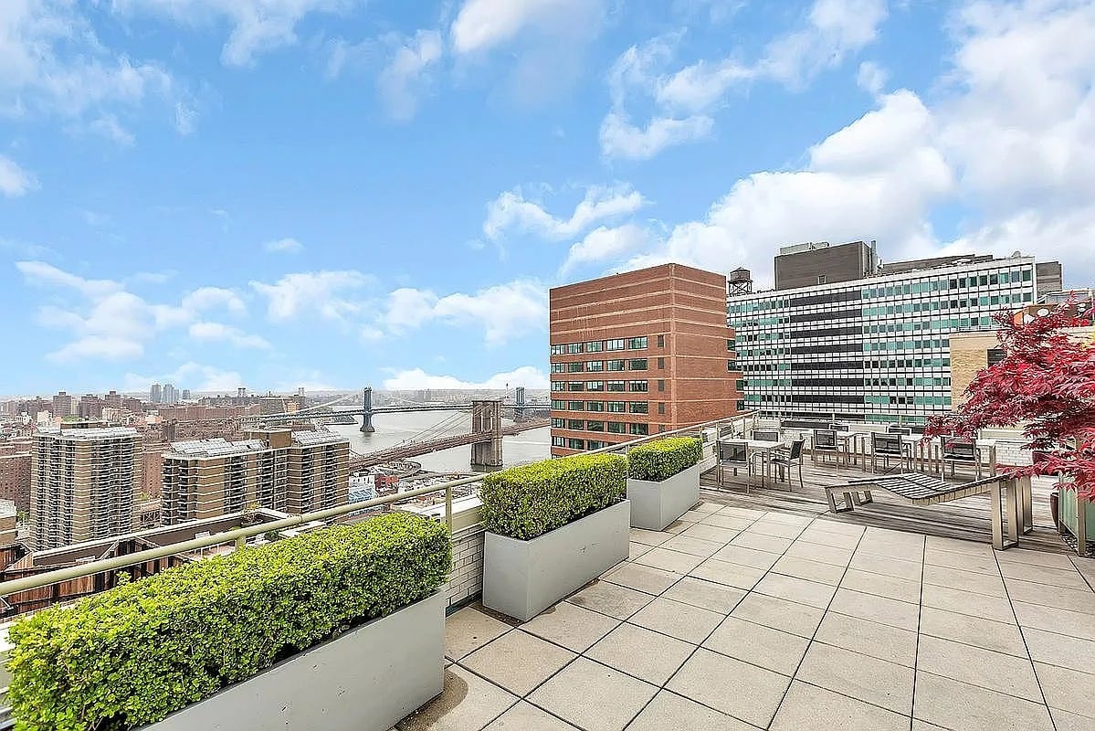 99 John St APT 425
