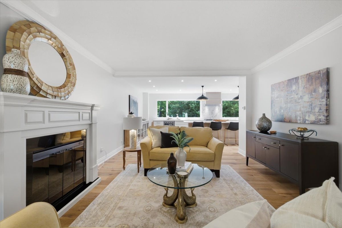 Rare Court Location on Oakville Golf Course