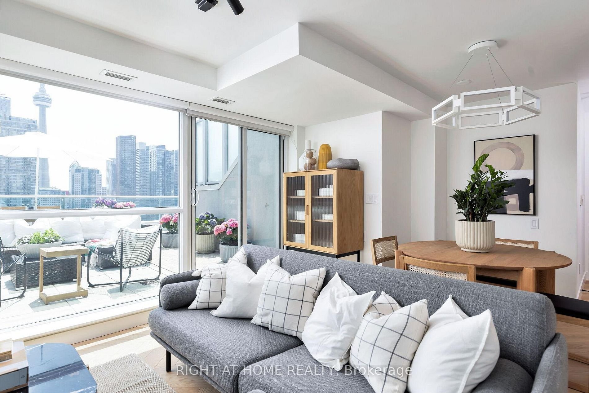 PENTHOUSE AT 9T6