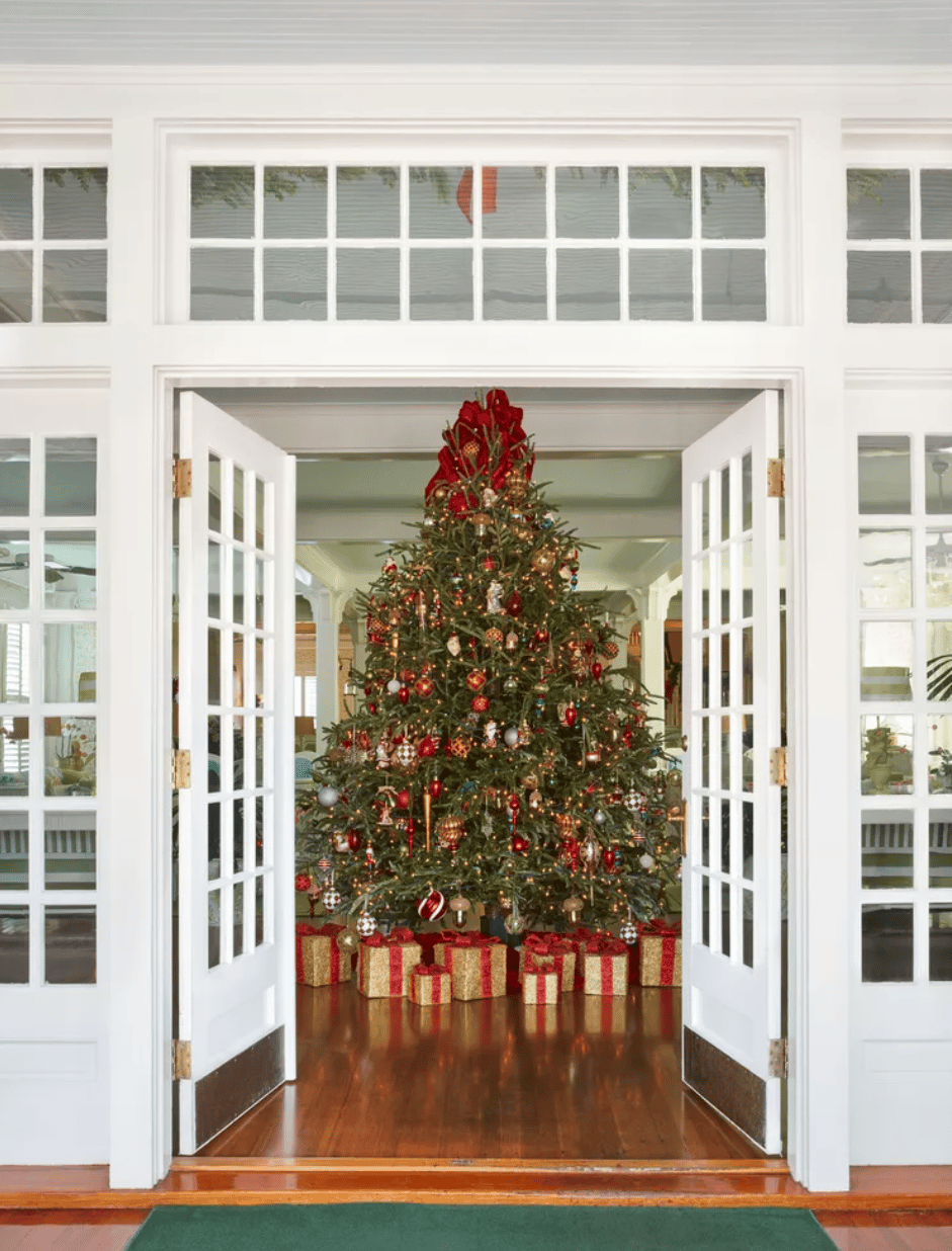 This Historic Florida Inn Has Mastered The Art Of An Old-Fashioned Christmas