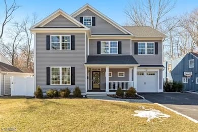 19 Birch Place 