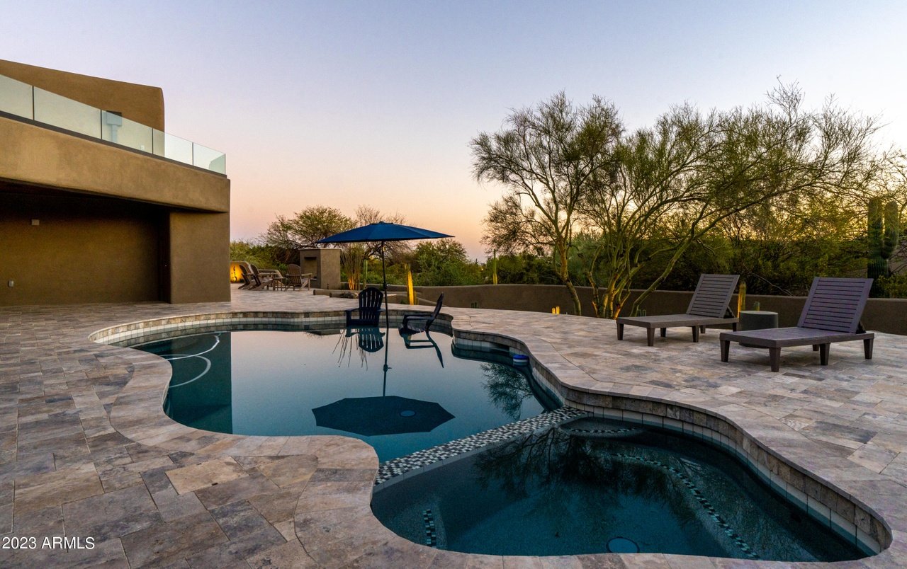 9387 E Adobe Dr