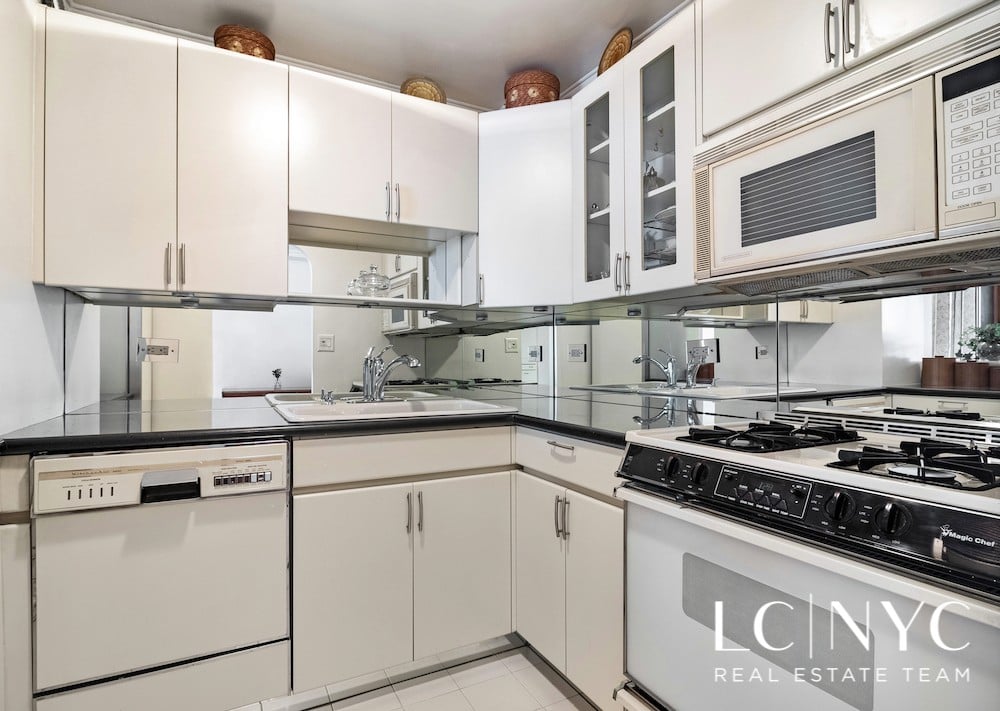 220 East 60th Street, #9E