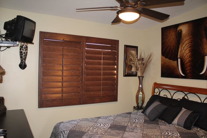 2562 Beverly Glen Dr. 