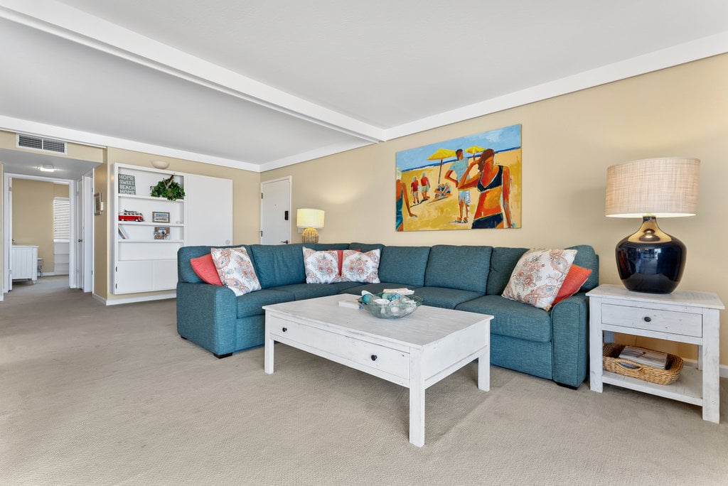 2-2130 E Cliff Dr. #2D