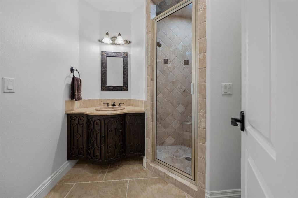 Sold in Lake Pointe