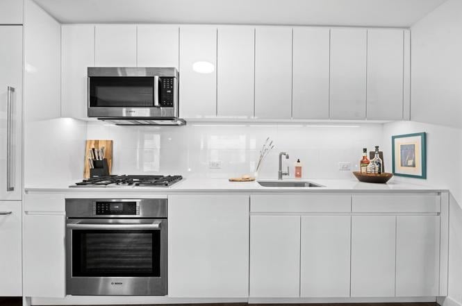 99 HUDSON ST Unit: 402