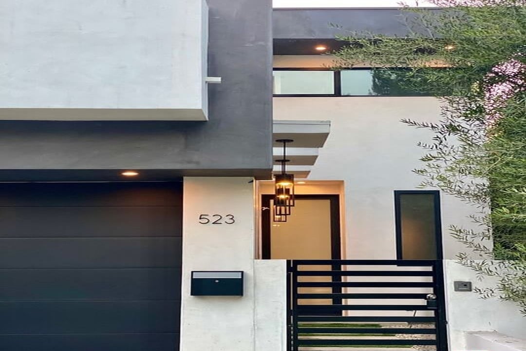 Garden Crescent, North Harper Avenue, 90048