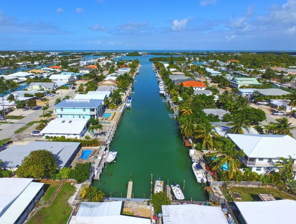 438 E Ocean Dr