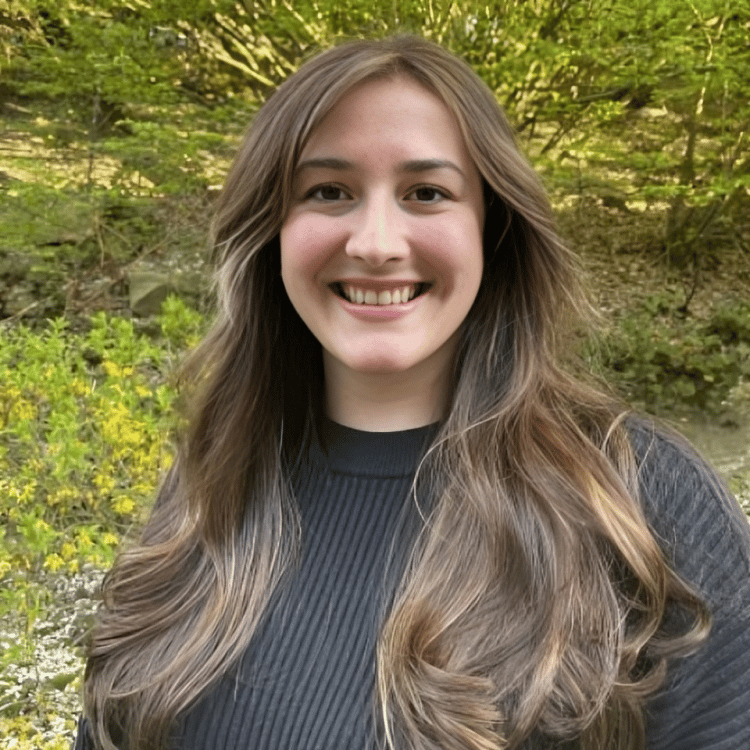 Sara Crawford, New City Real Estate Agent Headshot