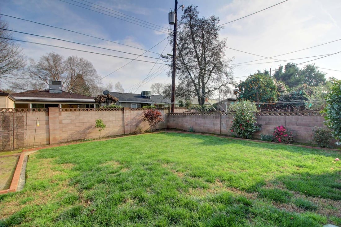 Just Listed! Beautiful East Sacramento Charmer in Great Location!