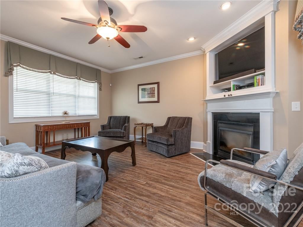 2704 Occaneechi Ct