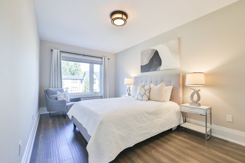 15A Tecumseth Ave