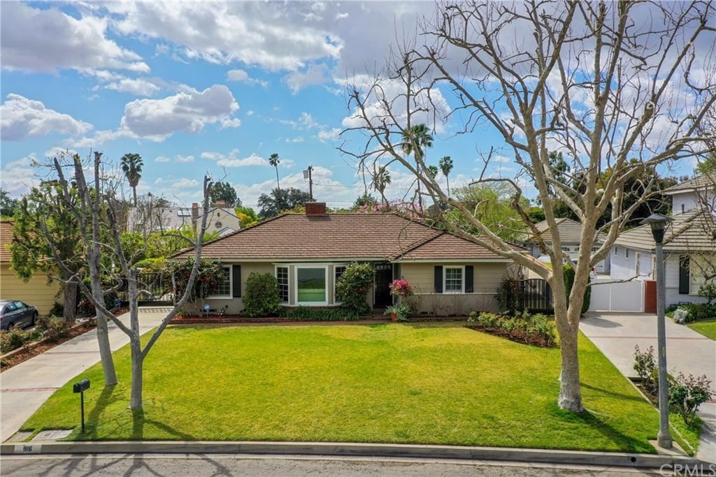 916 Panorama Dr