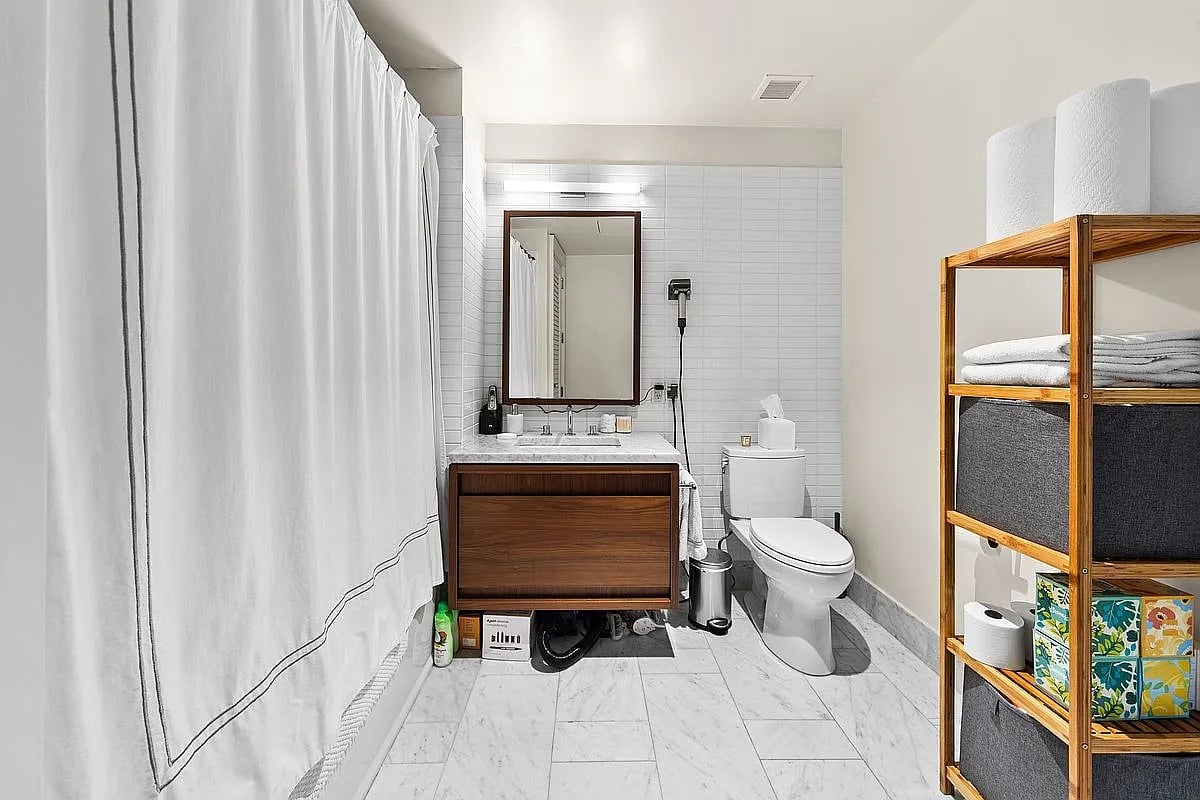 550 Vanderbilt Ave APT 207