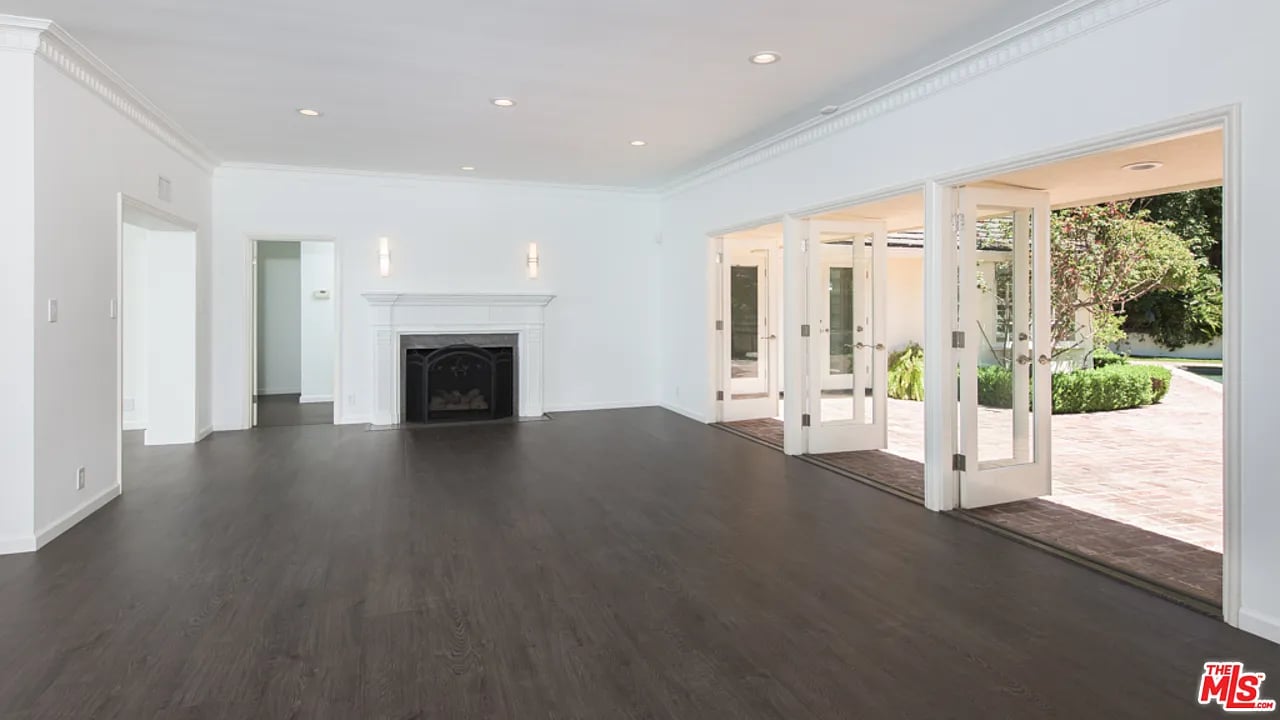 1142 San Ysidro Dr