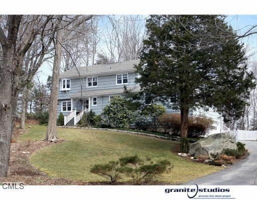 14 Stoneboat Rd