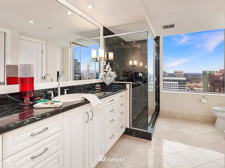 650 Bellevue Way NE # 3501