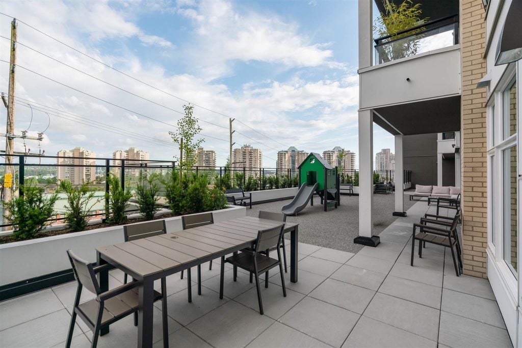 1012 Auckland St, #404