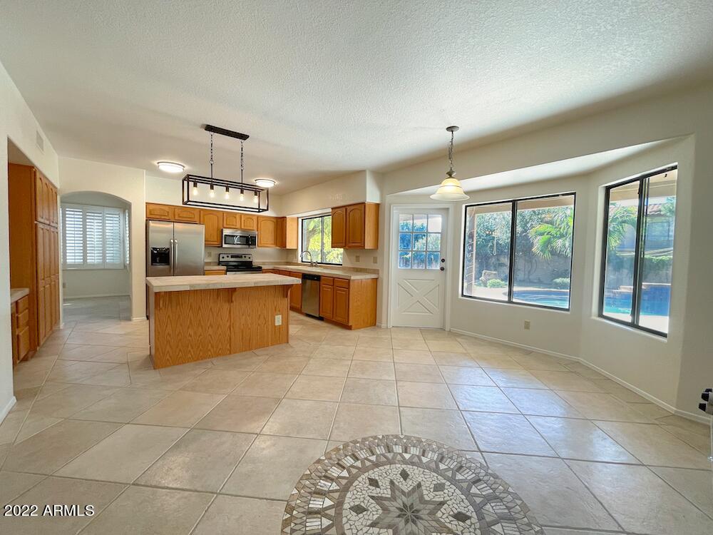 5347 E Michelle Dr