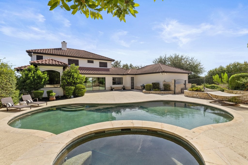 34 Autumn Oaks