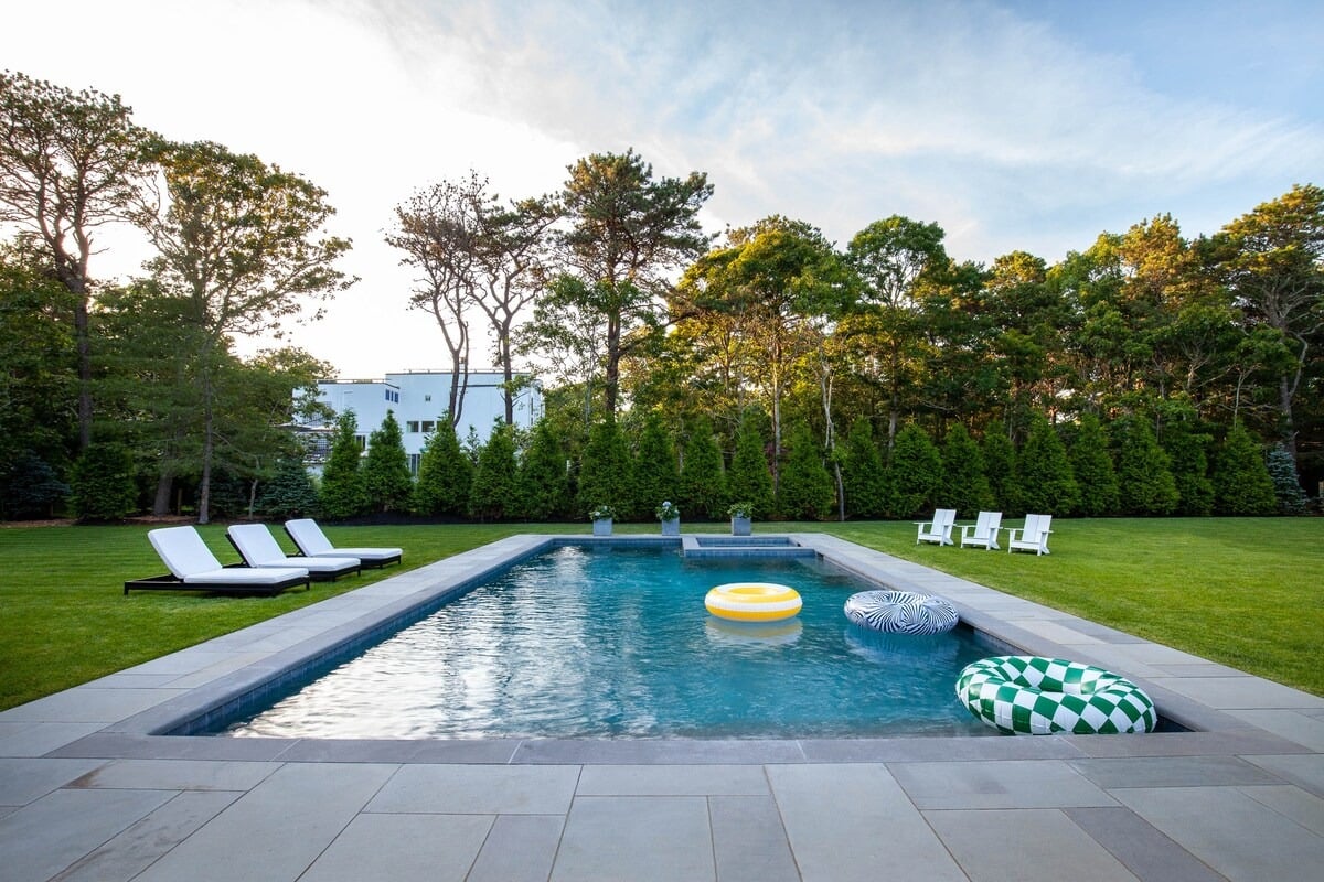 Luxury 5 Bedroom Katama Estate With Pool & Hot Tub