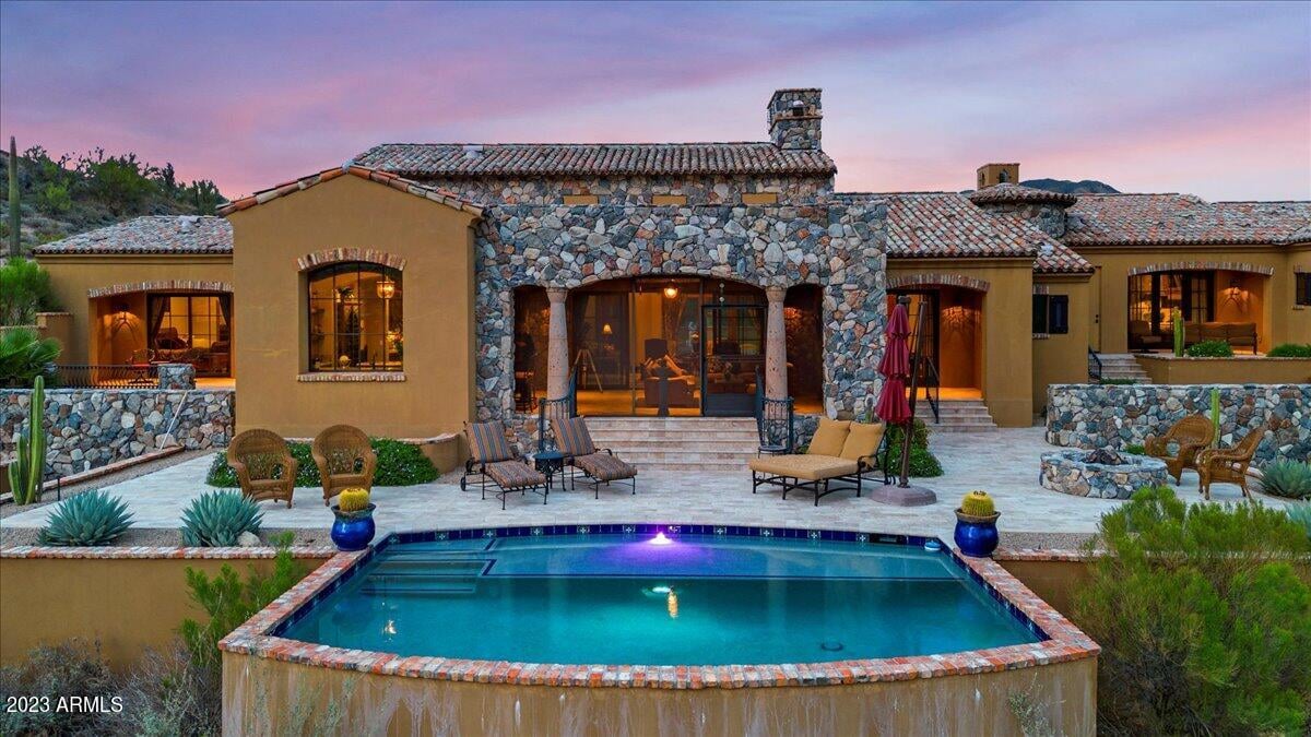 9514 E Madera Dr
