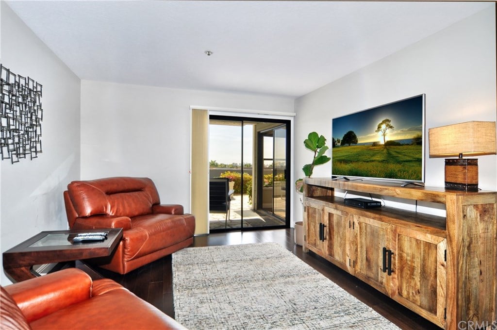 280 Cagney Ln, Unit 113