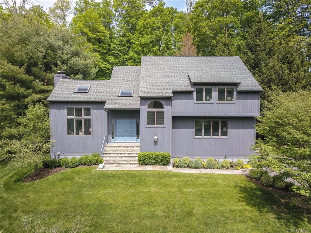 12 Fernbrook Dr