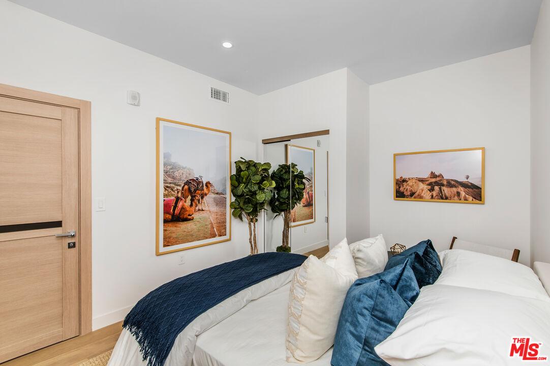 1367 N Alta Vista Unit: 301