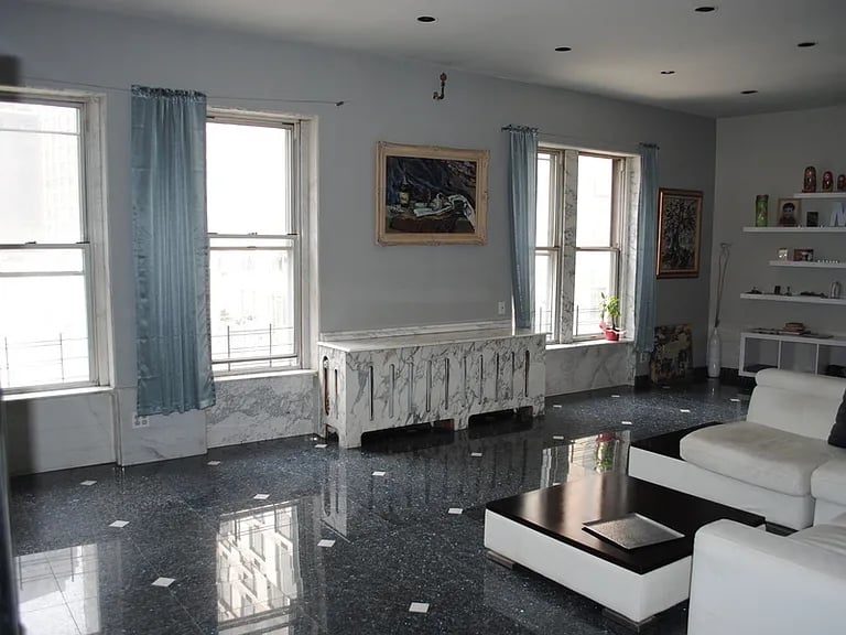 345 W 70th St, #6A