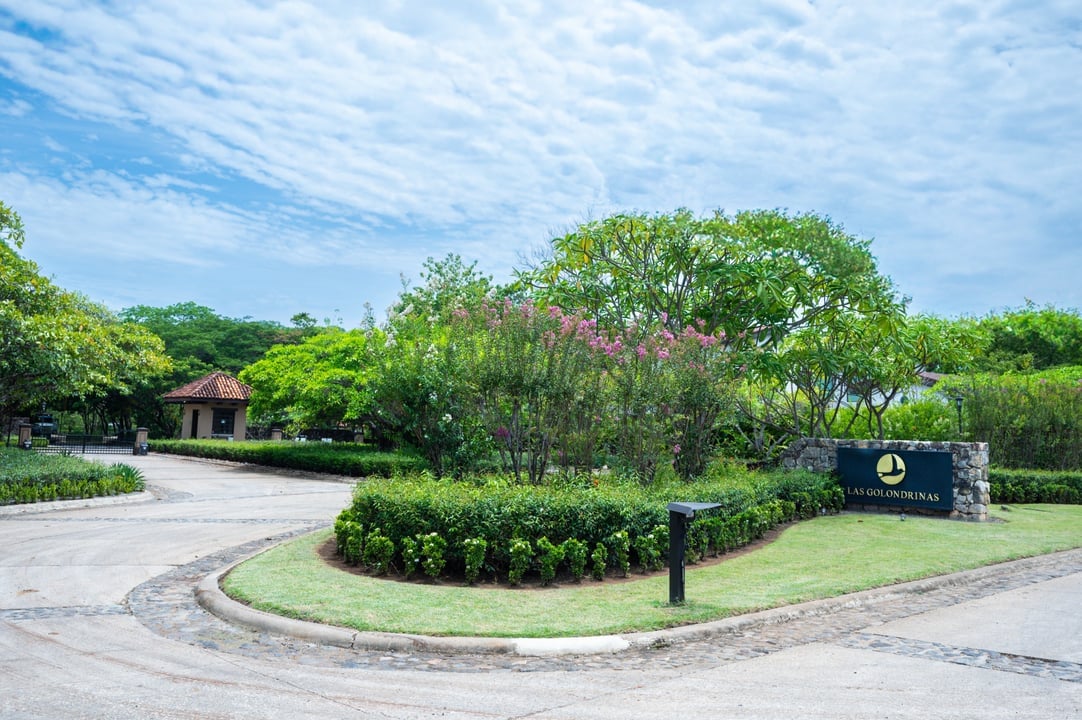 Villa Romantica | A Timeless Coastal Retreat in Las Golondrinas, Hacienda Pinilla