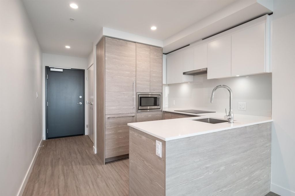 13615 Fraser Hwy, #1602