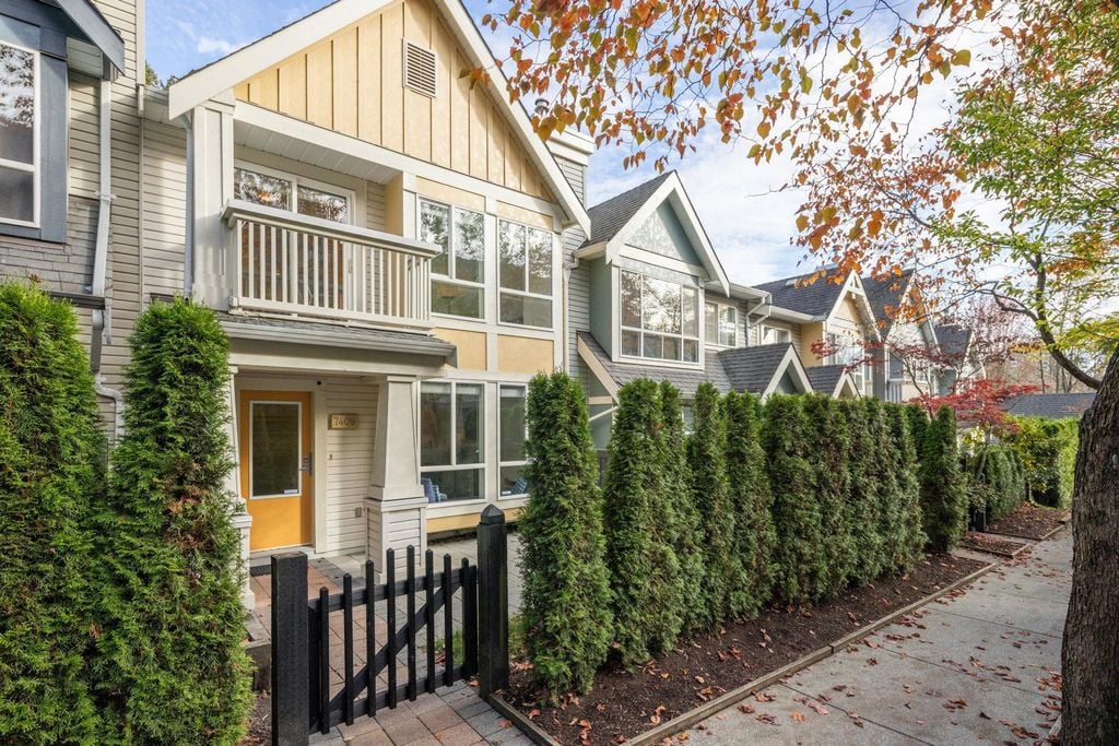 7408 Magnolia Terr
