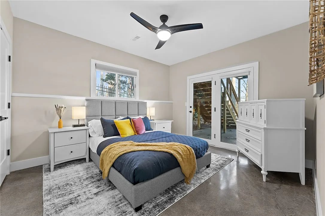 1104 Whitfield Point Rd